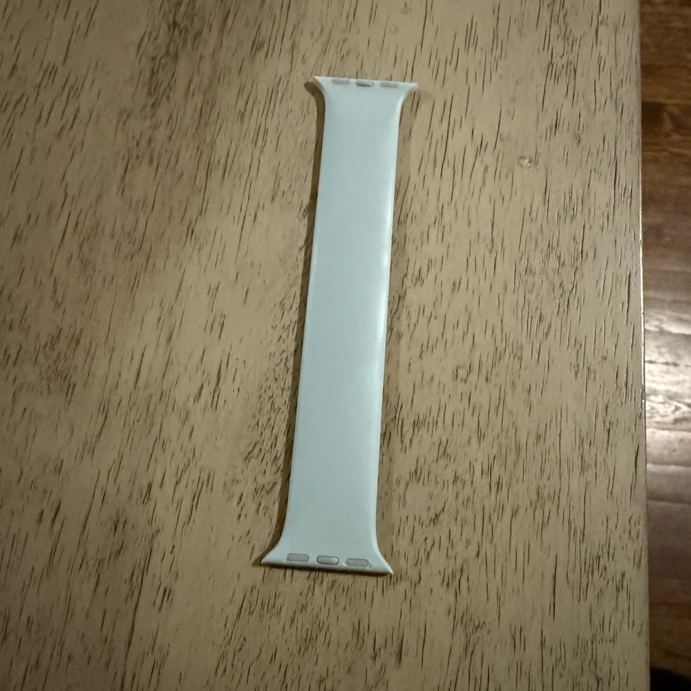 Apple Solo Loop Sport Band in Eucalyptus - Picture 2 of 3